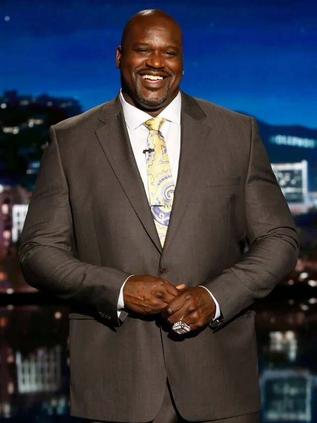 SHAQ TWEETS PHOTO OF HIMSELF IN THE HOSPITAL